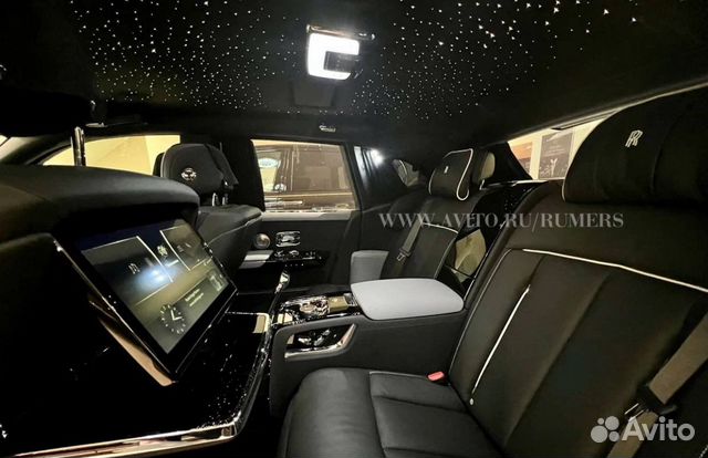 Звездное небо в автомобили Кадиллак