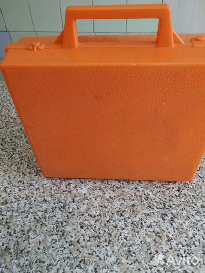 Набор посуды из пластмассы для путешествий