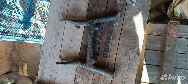 Центральная подножка иж