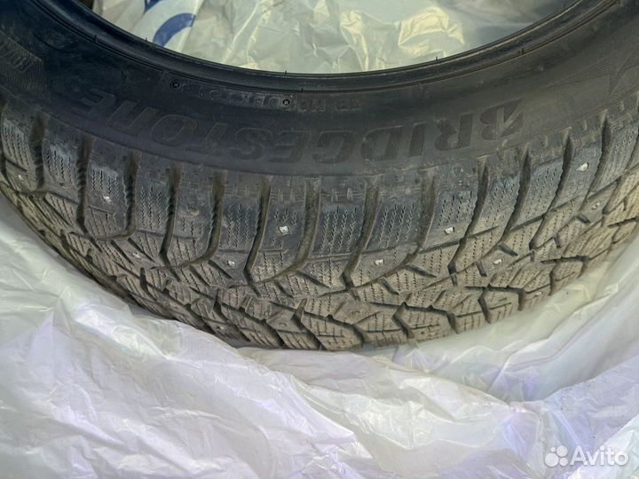 Bridgestone Blizzak Spike-02 225/45 R17