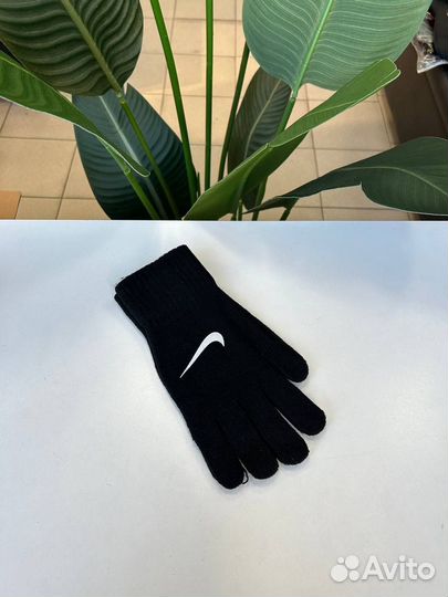 Перчатки Nike в ТЦ Дом Мод