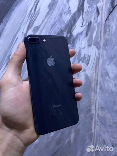 iPhone 8 Plus, 64 ГБ