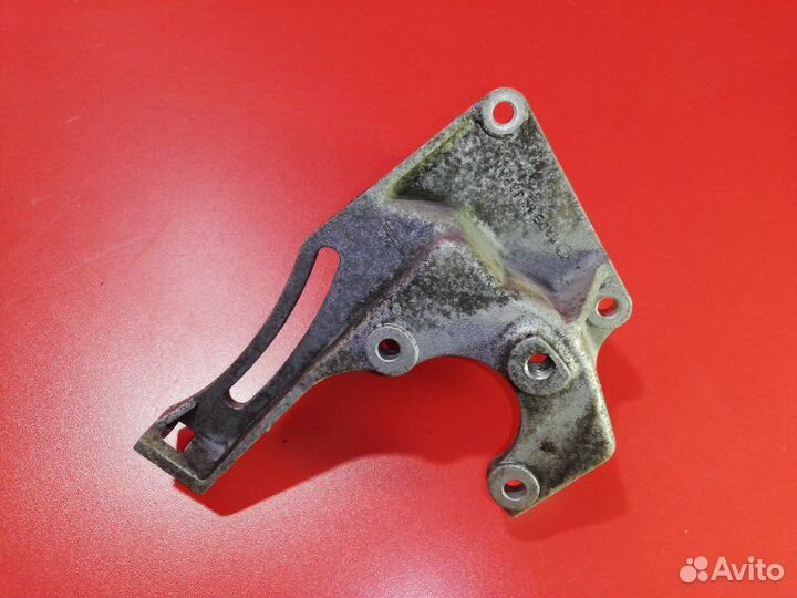 Кронштейн насоса гур Subaru Legacy BL5 EJ20X