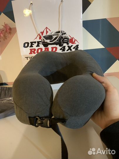 Подушка под шею дорожная новая с чехлом