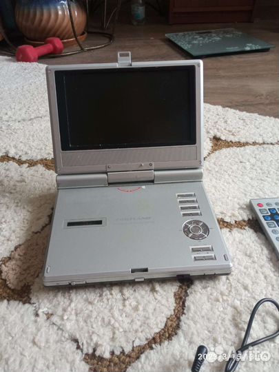 Портативный видеопроигрыватель