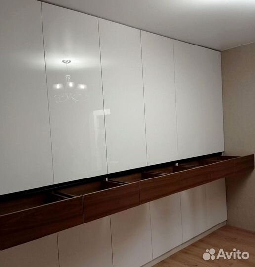 Шкафы распашные на заказ в спальню