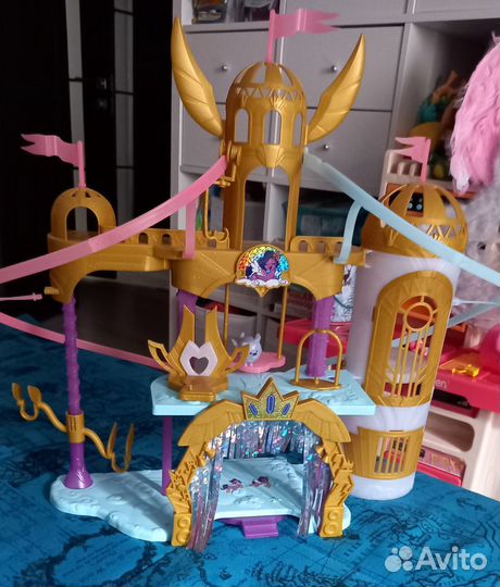 Замок my little pony