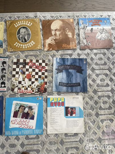 Виниловые пластинки с автографом звёзд эстрады