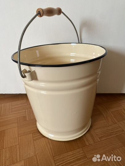 Эмалированное ведро с крышкой Новое 2 шт