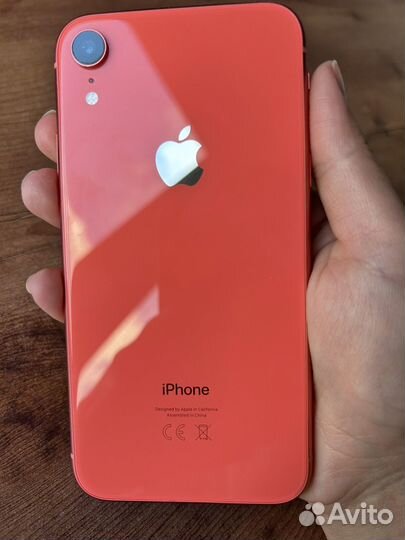 Телефон iPhone XR