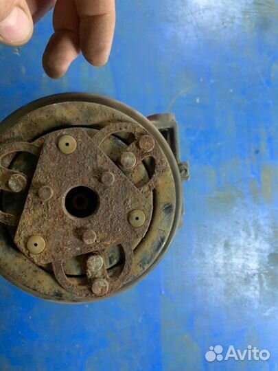 Компрессор кондиционера Subaru Impreza GC 2.0