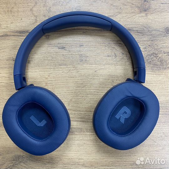 Наушники JBL 720 BT