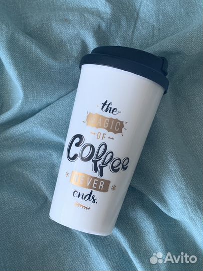 Стакан с крышкой для кофе