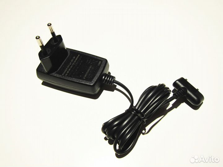 Сетевое зарядное устройство Sony Ericsson CST-60