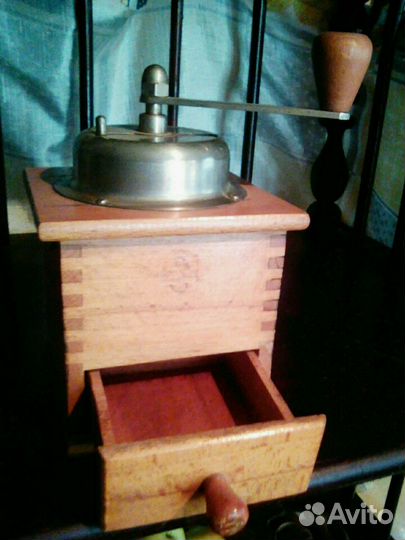 Винтаж Германия ручная кофемолка дерево бу