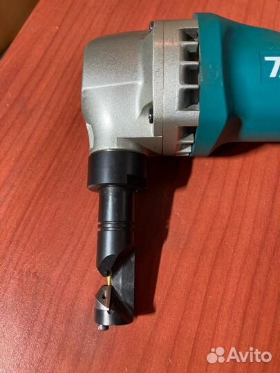 Высечные ножницы Makita JN 1601 Оригинал