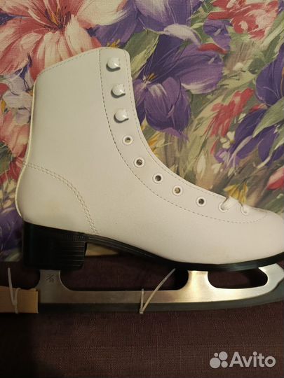 Коньки фигурные 38 новые