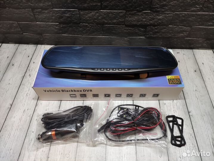 Видеорегистратор зеркало с камерой заднего вида