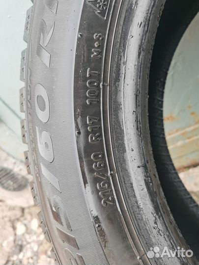 Pirelli Ice Zero 215/60 R17 100T