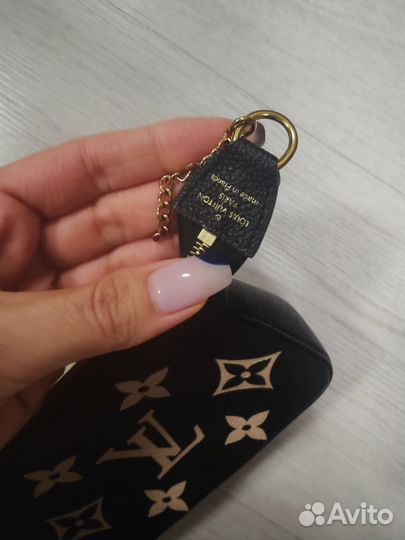 Louis Vuitton LV Mini pochette black