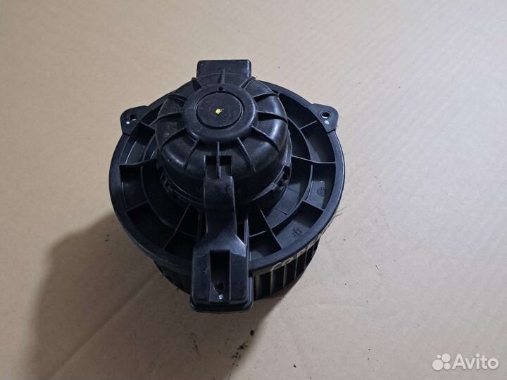 Моторчик печки Киа Соренто 2 XM FL рестайлинг 2014