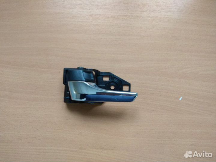 Ручка внутренняя двери задней левой Toyota Camry