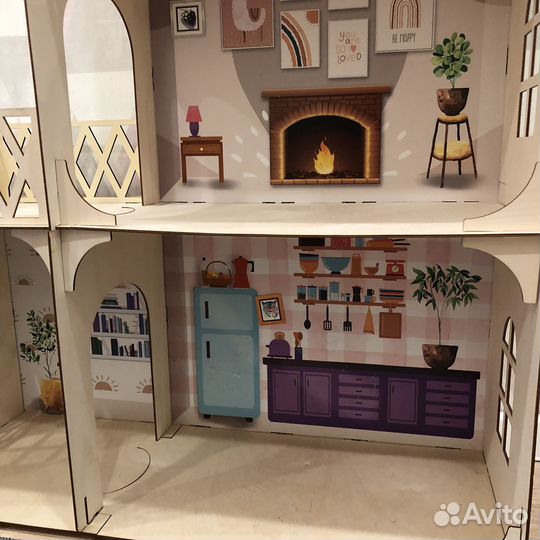 Большой кукольный домик