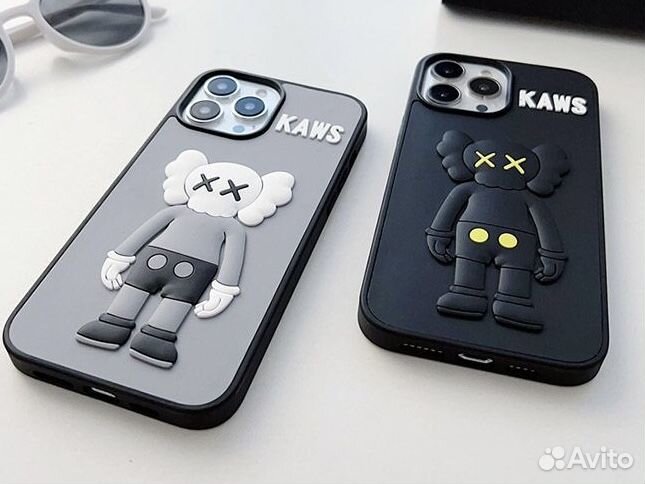 Чехол для iPhone kaws