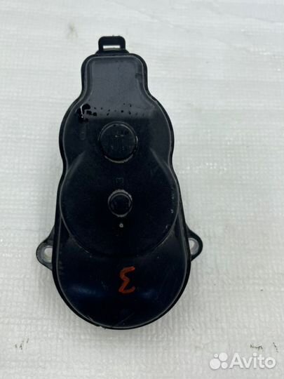 Моторчик стояночного тормоза задний Toyota Camry