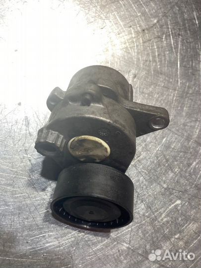 Ролик натяжителя Mercedes Cls W218 OM651 2.2 CDI