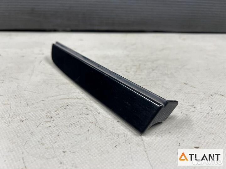 Заглушка полоза сдвижной двери задний правый toyot
