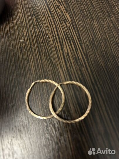Золотые серьги