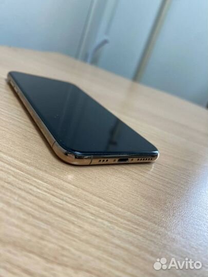 iPhone Xs, 64 ГБ