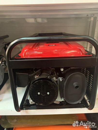 Генератор бензиновый 2.8-3.2 кв. Эл.старт. Медь
