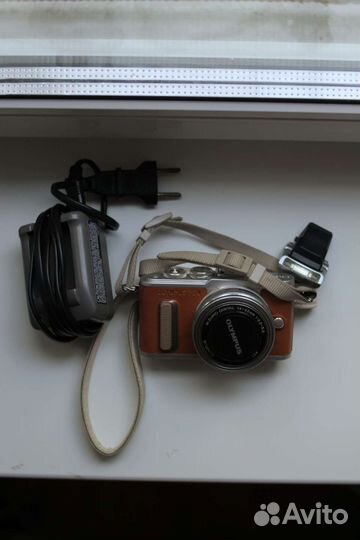 Фотоаппарат olympus PEN e-pl8 с объективом