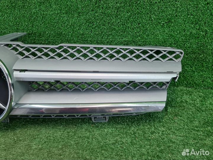 Решетка радиатора Mercedes-Benz CLS-Class