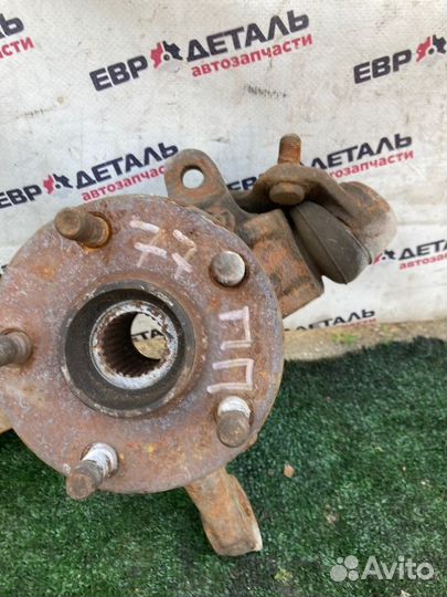 Кулак поворотный передний правый Toyota Carina E