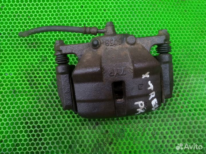 Тормозной суппорт передний правый Nissan X-Trail