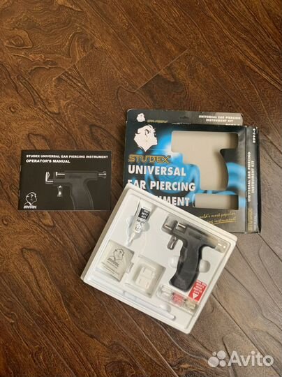 Пистолет для прокалывания ушей studex