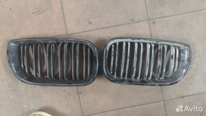 Решетки радиатора (ноздри) бмв е46 рестайлинг