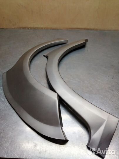 Задние арки Toyota Carina E