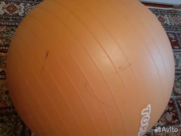 Гимнастический мяч Torneo. Диаметр 75 см