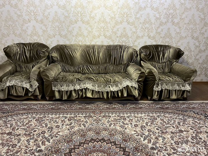 Диван и два кресла бу в хорошем состояние