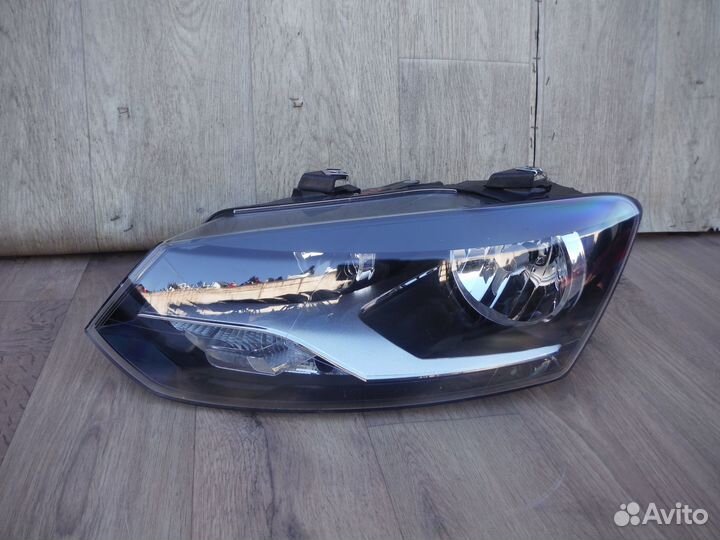 Фара левая №40 Volkswagen Polo Sedan 2018