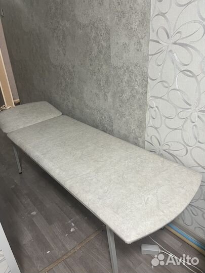 Массажная кушетка