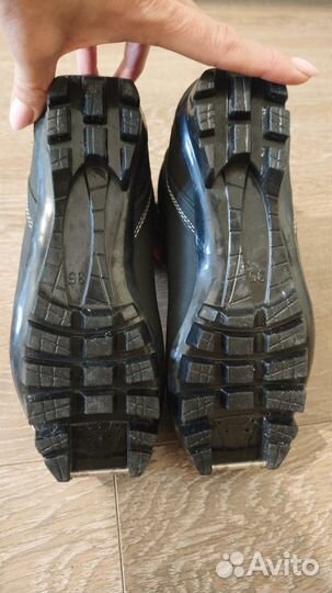 Лыжиные ботинки 35