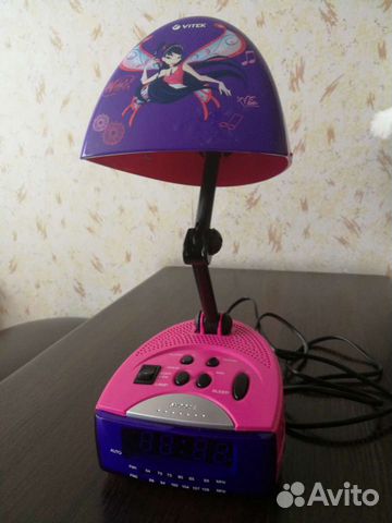 Радиочасы с лампой-ночником