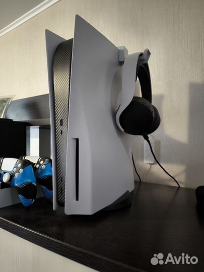 Продам PlayStation 5 с дисководом