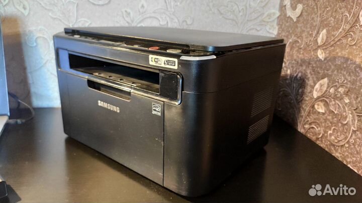 Принтер со сканером и wifi Samsung scx-3205W