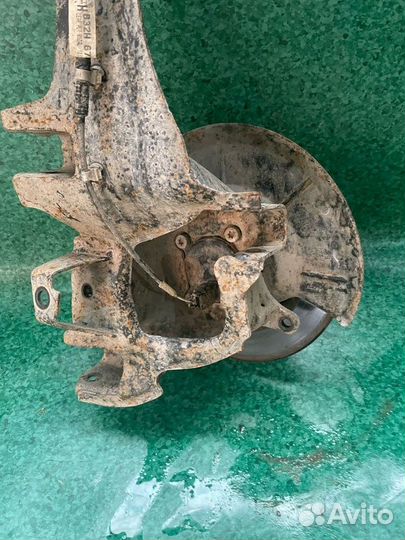 Кулак поворотный задний правый Mazda 3 BK 1.6 Z6